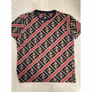 FENDI(Tシャツ/カットソー(半袖/袖なし))のフリマアイテム一覧 FENDI(Tシャツ/カットソー(半袖/袖なし))のフリマアイテム一覧