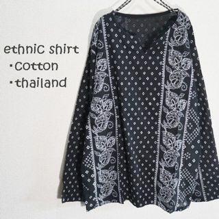 【新品】エスニックコットンシャツ　長袖 ペーズリー調の草花　黒(Tシャツ/カットソー(七分/長袖))