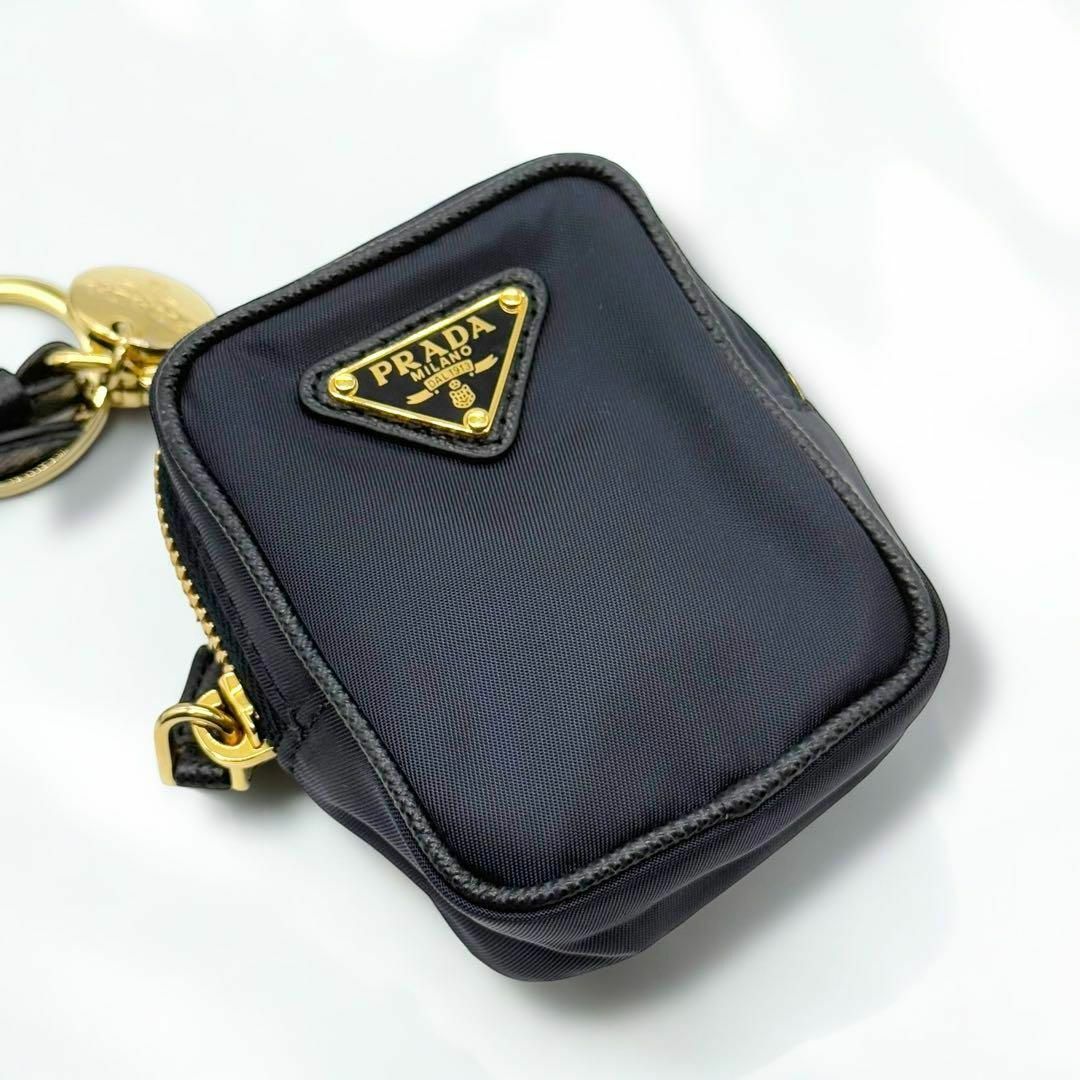 PRADA - 使用わずか 新作 プラダ Re-Edition 1978 ミニポーチ PRADA - 使用わずか 新作 プラダ Re-Edition 1978 ミニポーチ