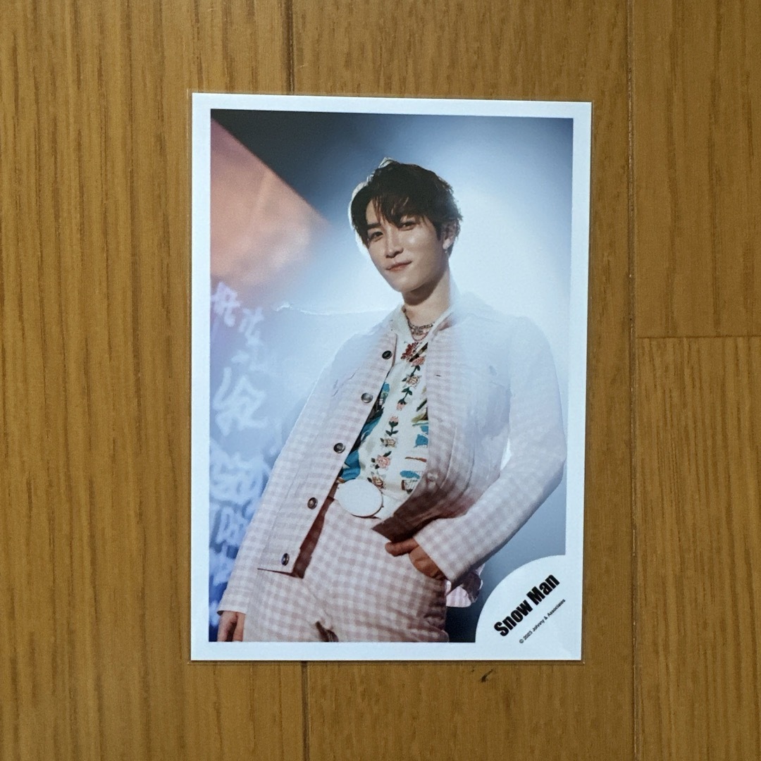 Snow Man(スノーマン)のSnow Man 渡辺翔太 オフショ エンタメ/ホビーのタレントグッズ(アイドルグッズ)の商品写真