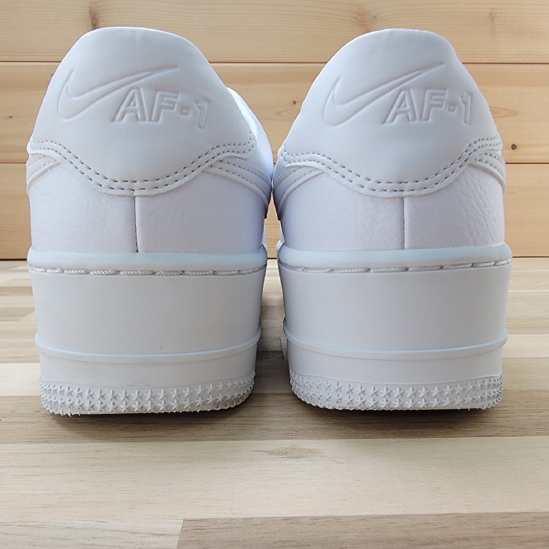 NIKE - ナイキ ウィメンズ エアフォース1 セージ ロー NIKE - ナイキ ウィメンズ エアフォース1 セージ ロー