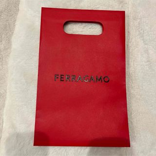 FERRAGAMO(ショップ袋)のフリマアイテム一覧 FERRAGAMO(ショップ袋)のフリマアイテム一覧