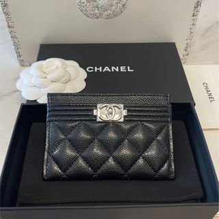 CHANEL(名刺入れ/定期入れ)のフリマアイテム一覧 CHANEL(名刺入れ/定期入れ)のフリマアイテム一覧