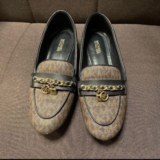 MICHAEL KORS(ローファー/革靴)のフリマアイテム一覧 MICHAEL KORS(ローファー/革靴)のフリマアイテム一覧