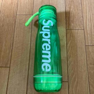 Supreme - Supreme Swing Top 1.0L Bottle Supreme - Supreme Swing Top 1.0L Bottle