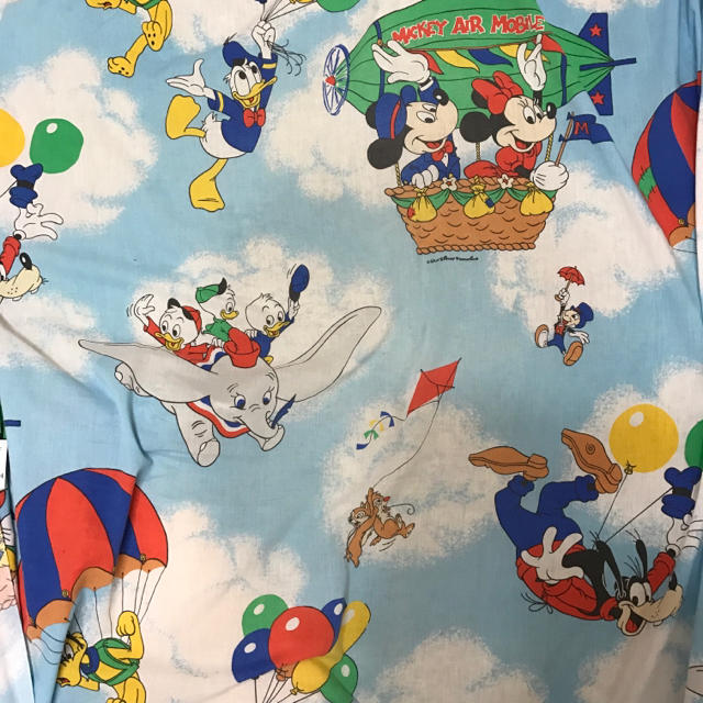 ヴィンテージシーツ♡ディズニー♡ハンドメイド♡リメイク♡ダンボ♡グーフィー | フリマアプリ ラクマ おすすめポイント 超レア!ディズニー ビンテージシーツ 大判 カット シーツリメイク クララベル 生地/糸