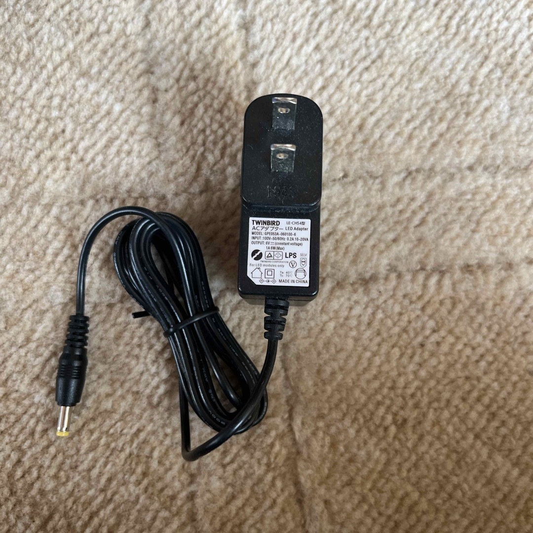 TWINBIRD たためるLEDライト用 LE-CH54 115521 スマホ/家電/カメラのスマホ/家電/カメラ その他(その他)の商品写真