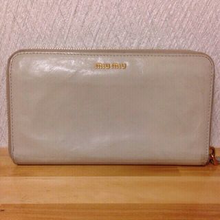 ミュウミュウ(miumiu)の最最終値下げ‼︎☆miumiuの長財布☆(財布)