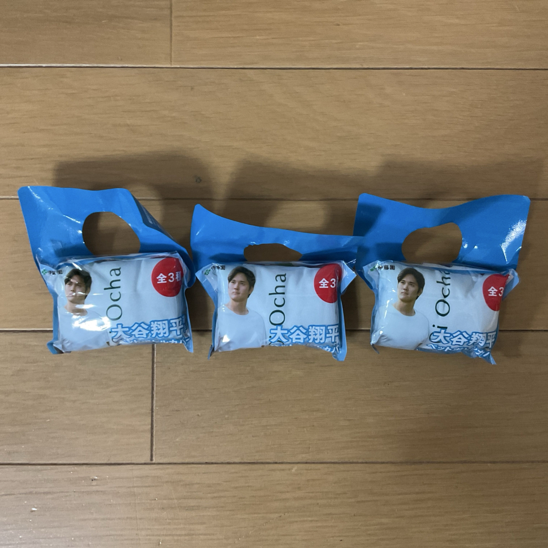 伊藤園(イトウエン)の大谷翔平ペットボトルカバー 3個★ エンタメ/ホビーのコレクション(ノベルティグッズ)の商品写真