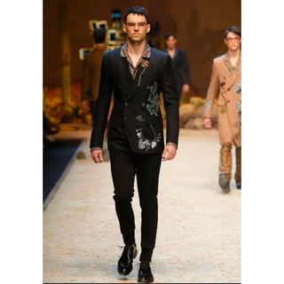 DOLCE&GABBANA(テーラードジャケット)のフリマアイテム一覧 DOLCE&GABBANA(テーラードジャケット)のフリマアイテム一覧