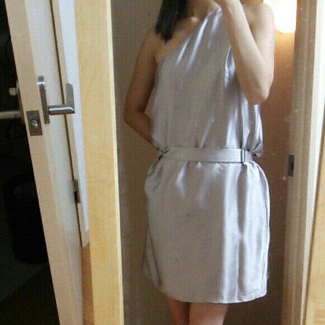 ワンショルダー☆シルバードレス レディースのフォーマル/ドレス(その他ドレス)の商品写真