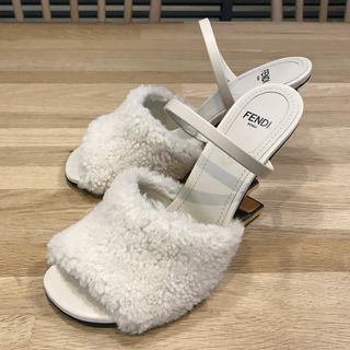 FENDI(サンダル)のフリマアイテム一覧 FENDI(サンダル)のフリマアイテム一覧