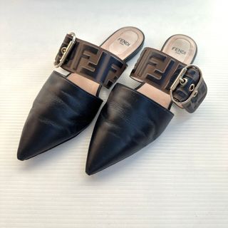 CHANEL - CHANEL シャネル ミュール サンダル 36サイズ ベロア CHANEL - CHANEL シャネル ミュール サンダル 36サイズ ベロア