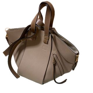 LOEWE - 最終価格 LOEWE ロエベ ハンモックバッグ スモール の LOEWE - 最終価格 LOEWE ロエベ ハンモックバッグ スモール の