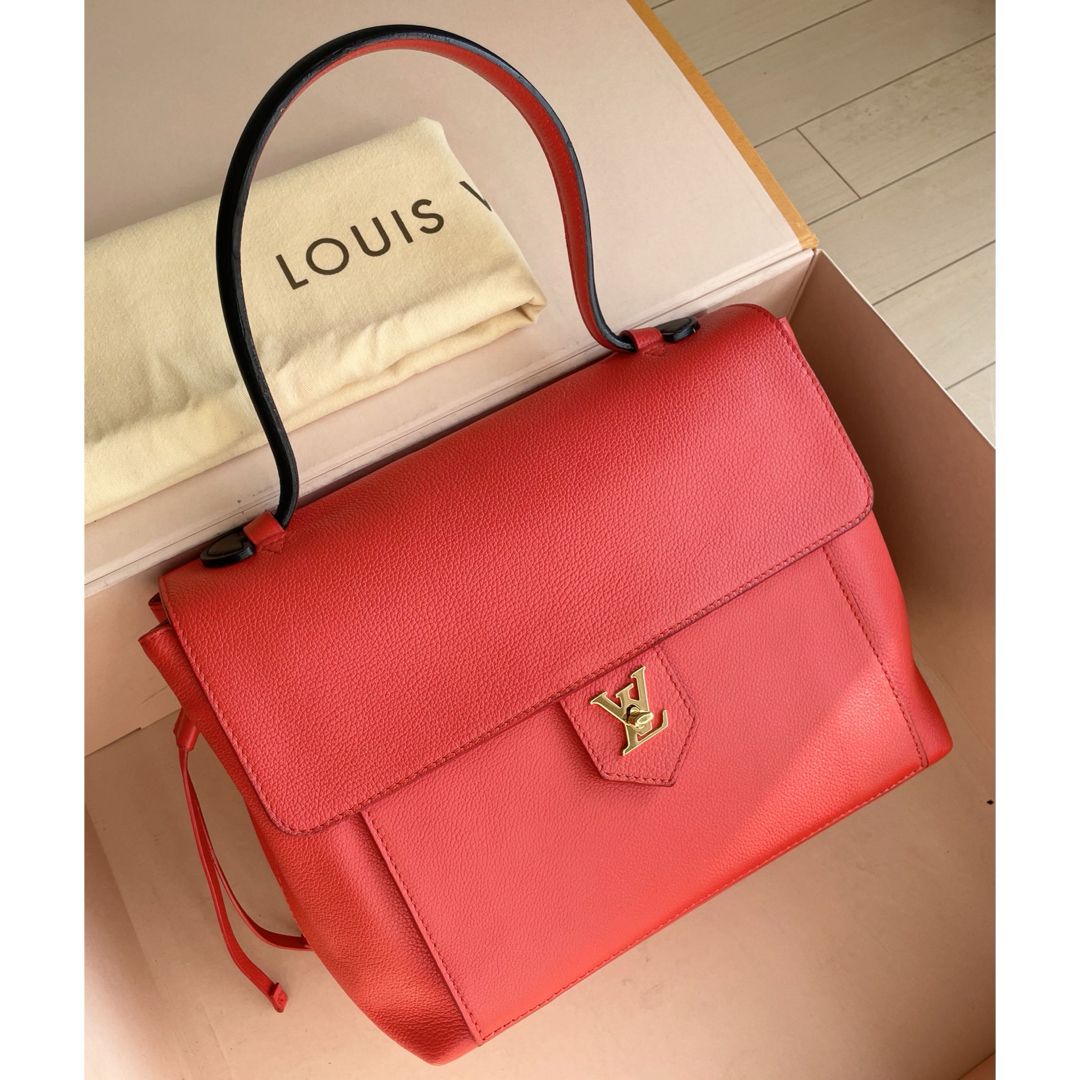 LOUIS VUITTON - Louis Vuitton Lock Me PM トリヨン ハンドバッグ