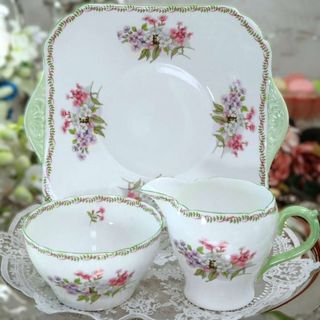 Royal Doulton(食器)のフリマアイテム一覧 Royal Doulton(食器)のフリマアイテム一覧