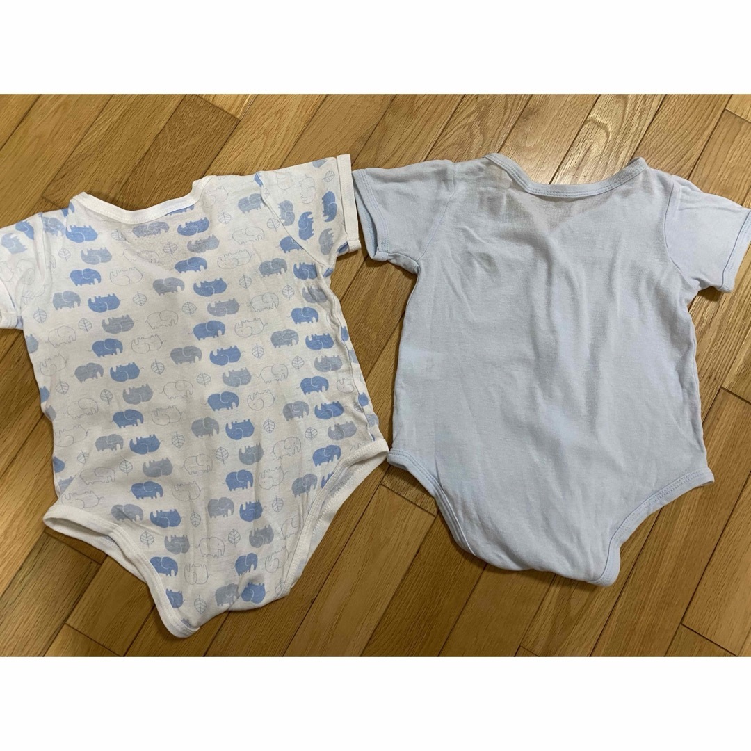 西松屋(ニシマツヤ)の前開き半袖肌着 80 2枚セット ロンパース肌着 キッズ/ベビー/マタニティのベビー服(~85cm)(肌着/下着)の商品写真