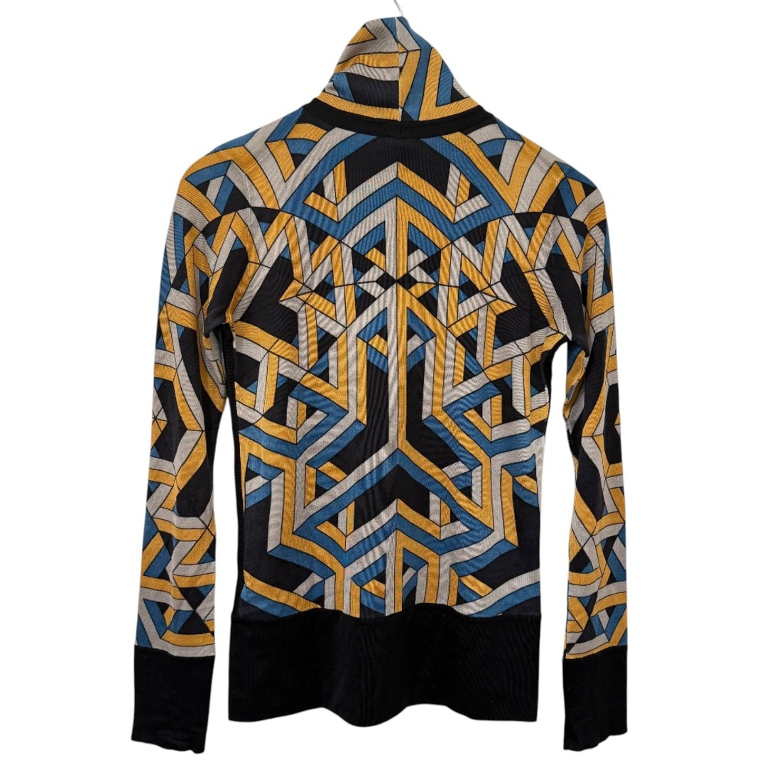 HERMES - 美品 HERMES エルメス CARRE CUBE プリント シルク100 HERMES - 美品 HERMES エルメス CARRE CUBE プリント シルク100