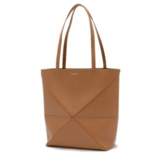 LOEWE - 【極上美品・使用感少ない✨】ロエベ シェル バスケット LOEWE - 【極上美品・使用感少ない✨】ロエベ シェル バスケット