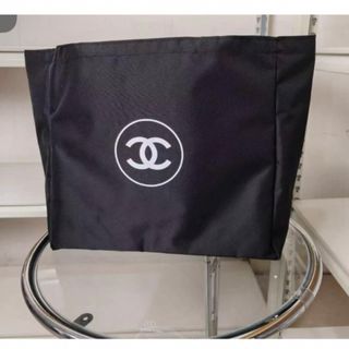 CHANEL - CHANEL シャネル ココマーク型押し トートバッグ CHANEL - CHANEL シャネル ココマーク型押し トートバッグ