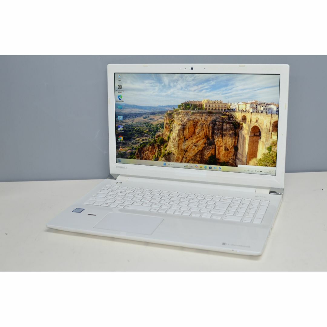 中古ノートパソコン 東芝 T75/DW Windows11 SSD256GB