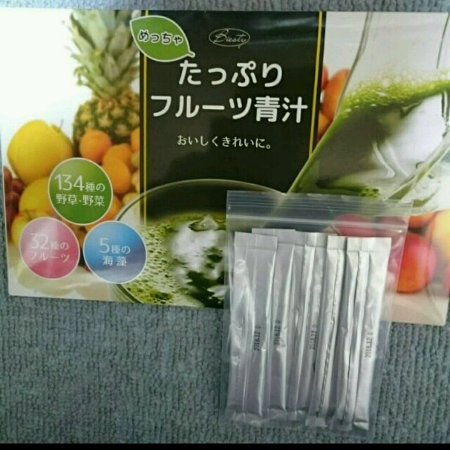 たっぷりフルーツ青汁 5包 食品/飲料/酒の健康食品(青汁/ケール加工食品)の商品写真