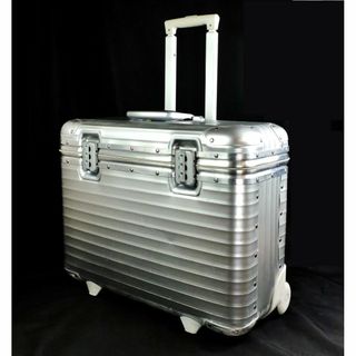 RIMOWAのフリマアイテム一覧 RIMOWAのフリマアイテム一覧