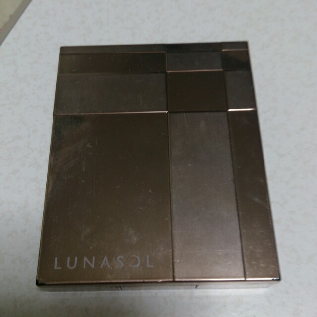 LUNASOL(ルナソル)のルナソルジェミネイトアイズ01 コスメ/美容のベースメイク/化粧品(その他)の商品写真