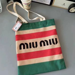 MIU MIU(エコバッグ)のフリマアイテム一覧 MIU MIU(エコバッグ)のフリマアイテム一覧