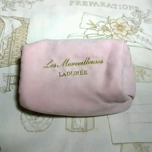 Les Merveilleuses LADUREE(レメルヴェイユーズラデュレ)の未使用 ラデュレ ポーチ レディースのファッション小物(ポーチ)の商品写真