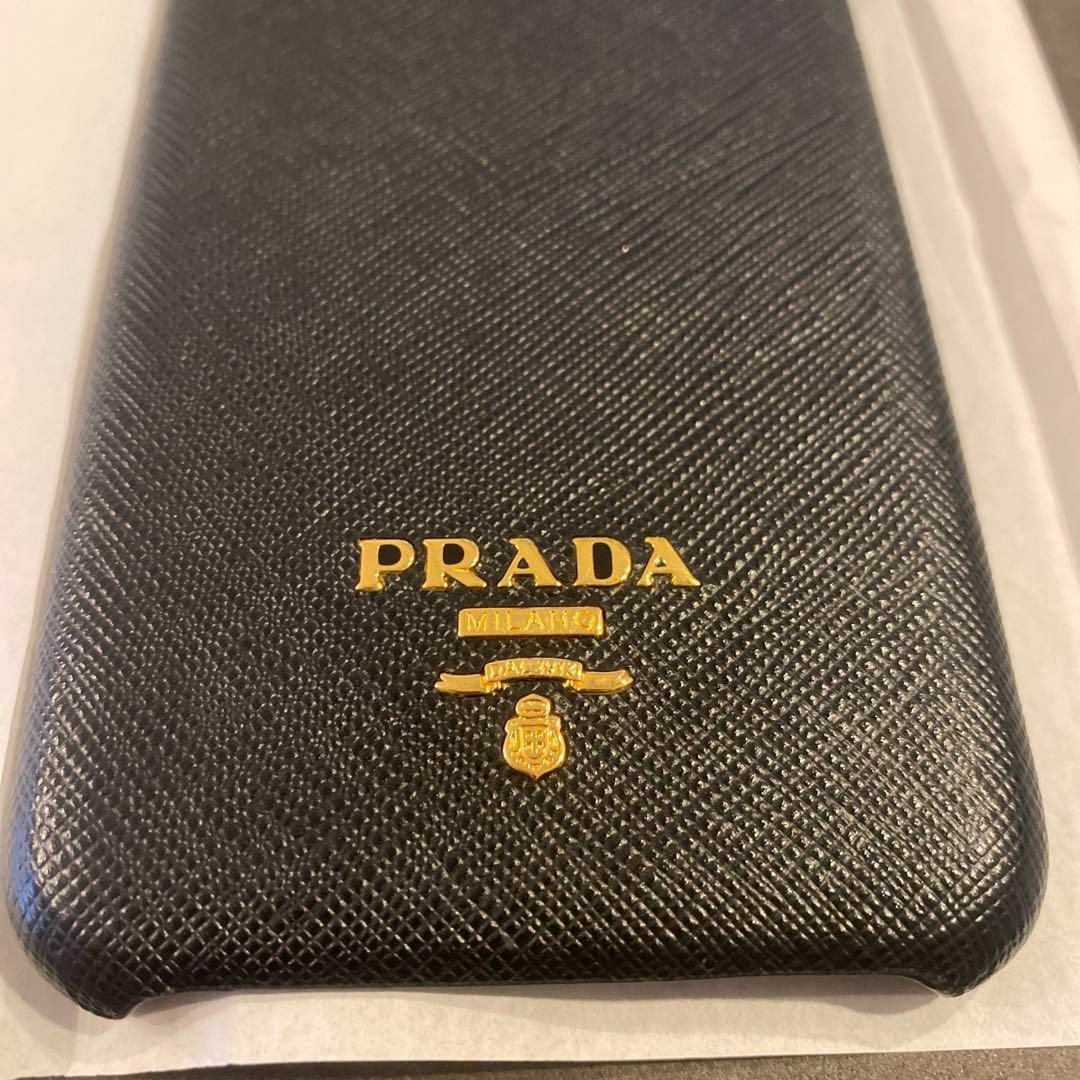 PRADA - 【未使用級】PRADA iPhone 11 pro max ケース PRADA - 【未使用級】PRADA iPhone 11 pro max ケース