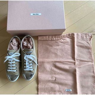 MIU MIU(スニーカー)のフリマアイテム一覧 MIU MIU(スニーカー)のフリマアイテム一覧