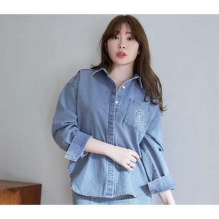 Her lip to - Emblem Logo Denim Shirt Jacket lightblueの通販 Her lip to - Emblem Logo Denim Shirt Jacket lightblueの通販