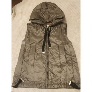 Max Mara(ベスト/ジレ)のフリマアイテム一覧 Max Mara(ベスト/ジレ)のフリマアイテム一覧