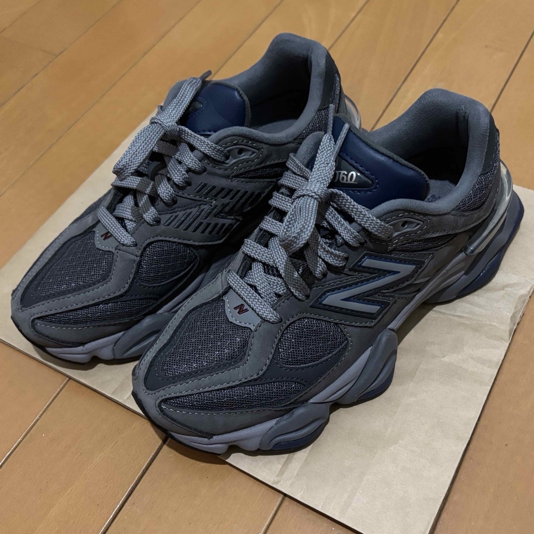 New Balance - ニューバランス9060 限定モデル グレー 22.5cmの New Balance - ニューバランス9060 限定モデル グレー 22.5cmの