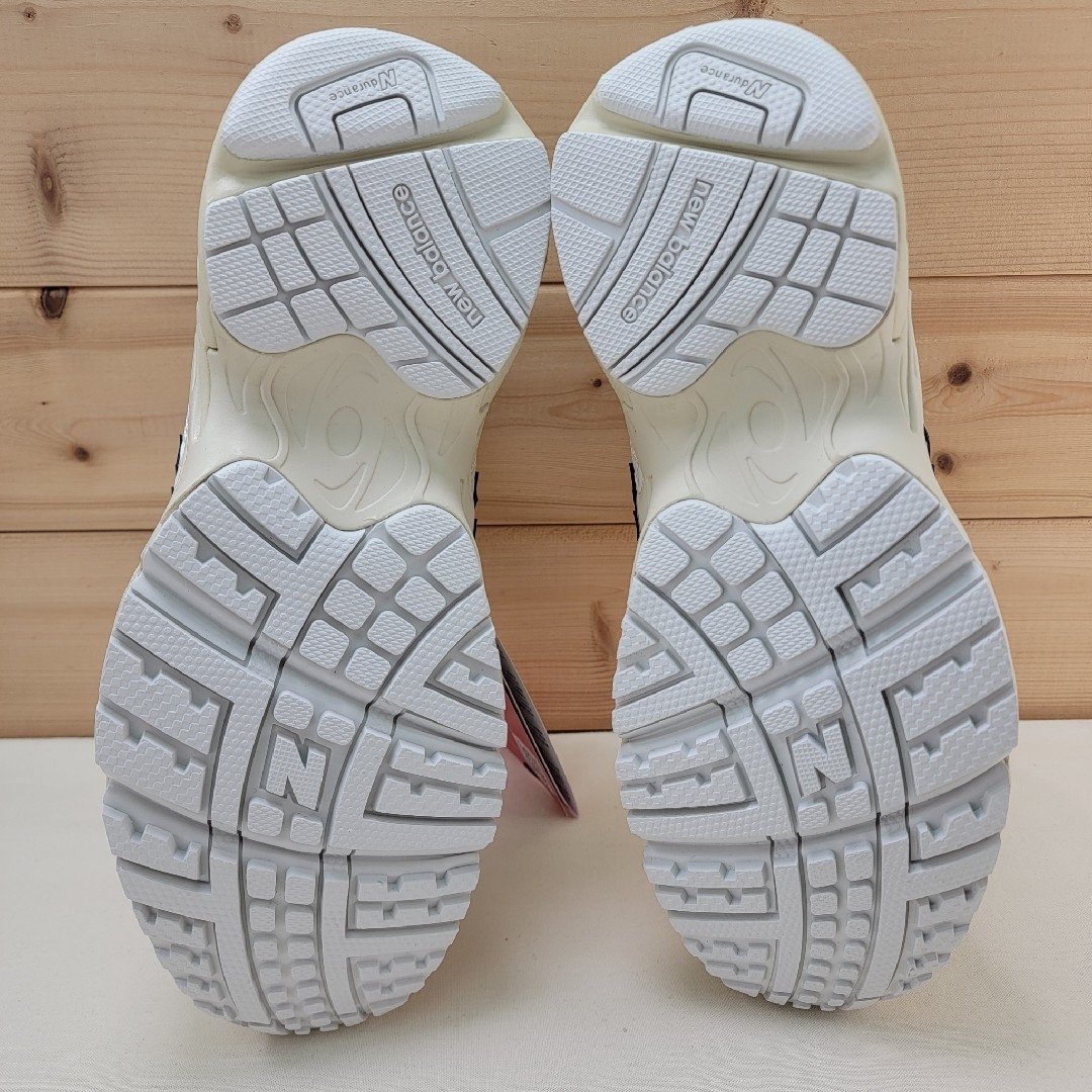 New Balance - ニューバランス ML725CA ホワイト 22.5cmの通販 New Balance - ニューバランス ML725CA ホワイト 22.5cmの通販
