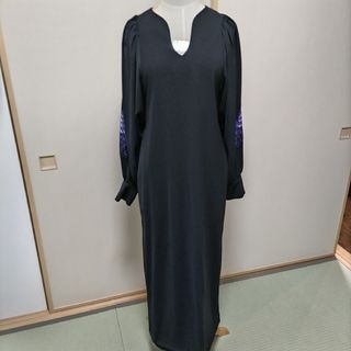 ハンズオブクリエイション OUVERT☘️伊吹染めワンピースの通販 ハンズオブクリエイション OUVERT☘️伊吹染めワンピースの通販