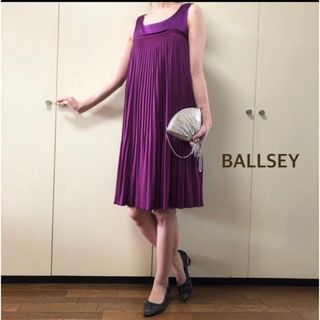 dazzy store - 【新品未使用】 ケープ風 スリーブ ワンピース 膝 dazzy store - 【新品未使用】 ケープ風 スリーブ ワンピース 膝