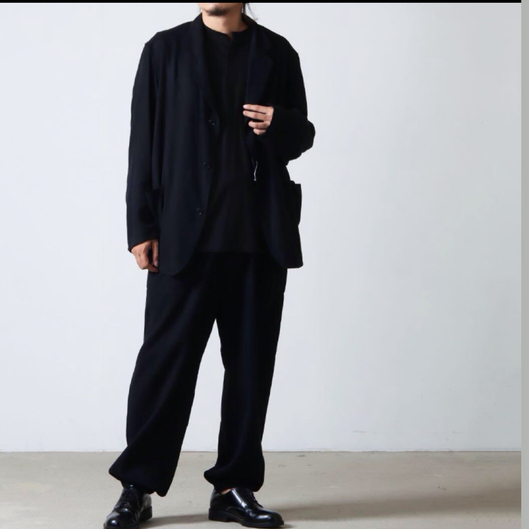 COMOLI(コモリ)のCOMOLI シルクネルセットアップ コモリ メンズのスーツ(セットアップ)の商品写真