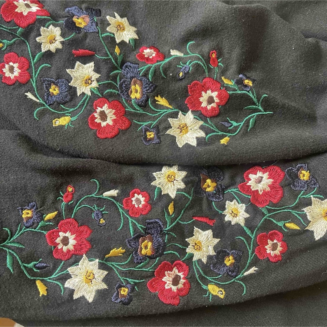 レディース トレーナー 花柄 刺繍 Mの通販 by にこちゃん|ラクマ レディース トレーナー 花柄 刺繍 Mの通販 by にこちゃん|ラクマ