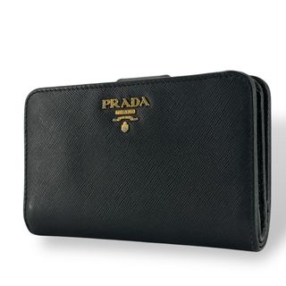 PRADA - プラダ 二つ折り財布 サフィアーノレザー 三角ロゴ 黒 PRADA - プラダ 二つ折り財布 サフィアーノレザー 三角ロゴ 黒