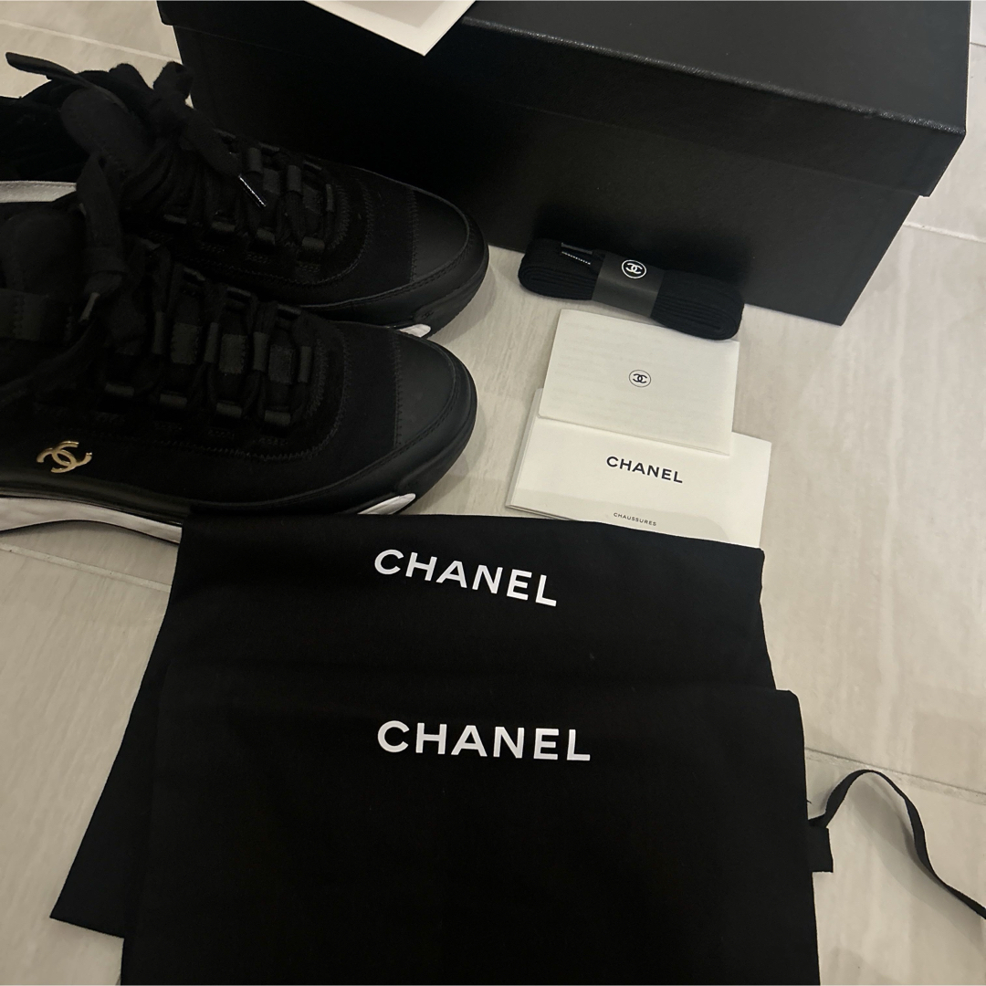 CHANEL - 正規品 シャネル CCマーク入りスニーカー レディース CHANEL - 正規品 シャネル CCマーク入りスニーカー レディース
