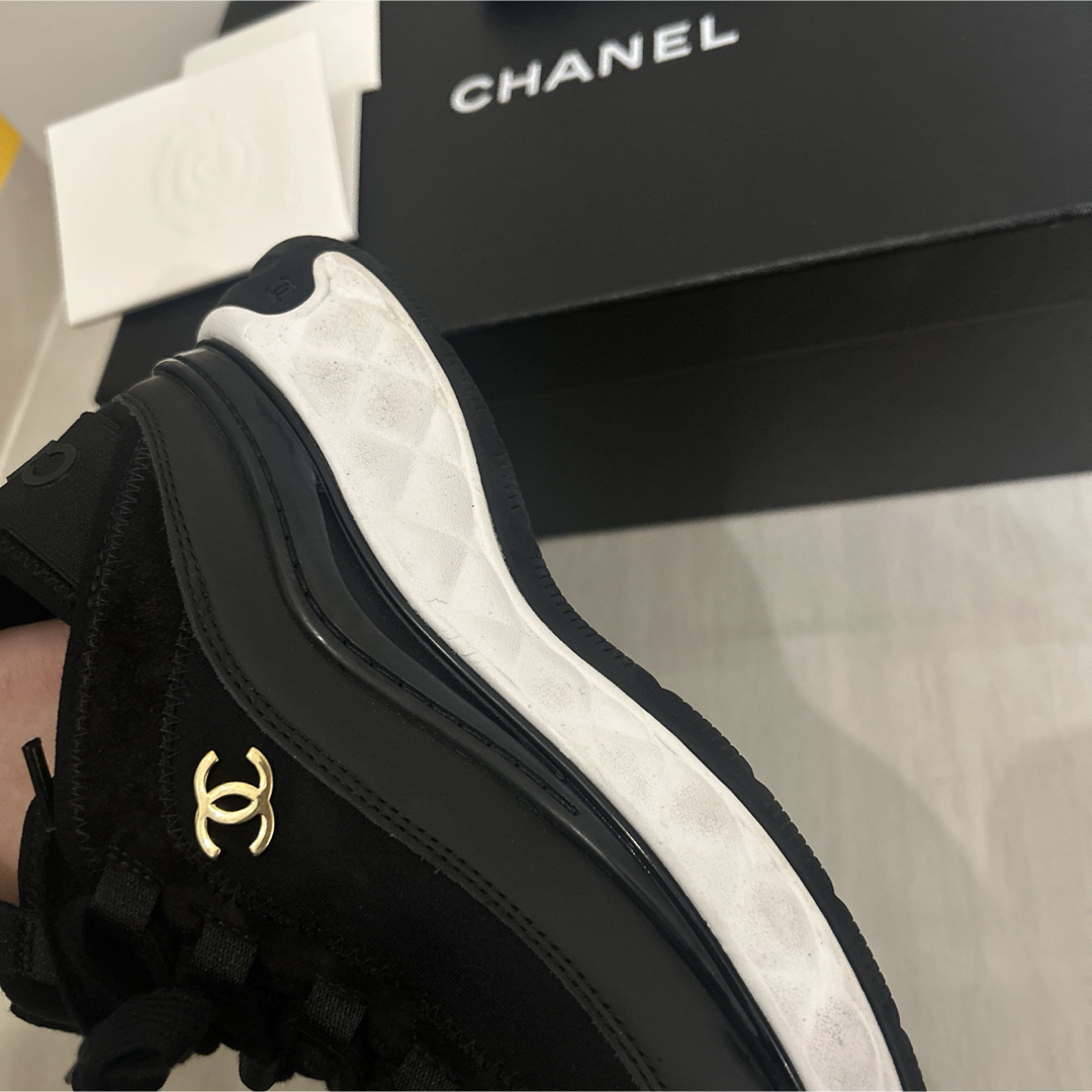 CHANEL - 正規品 シャネル CCマーク入りスニーカー レディース CHANEL - 正規品 シャネル CCマーク入りスニーカー レディース