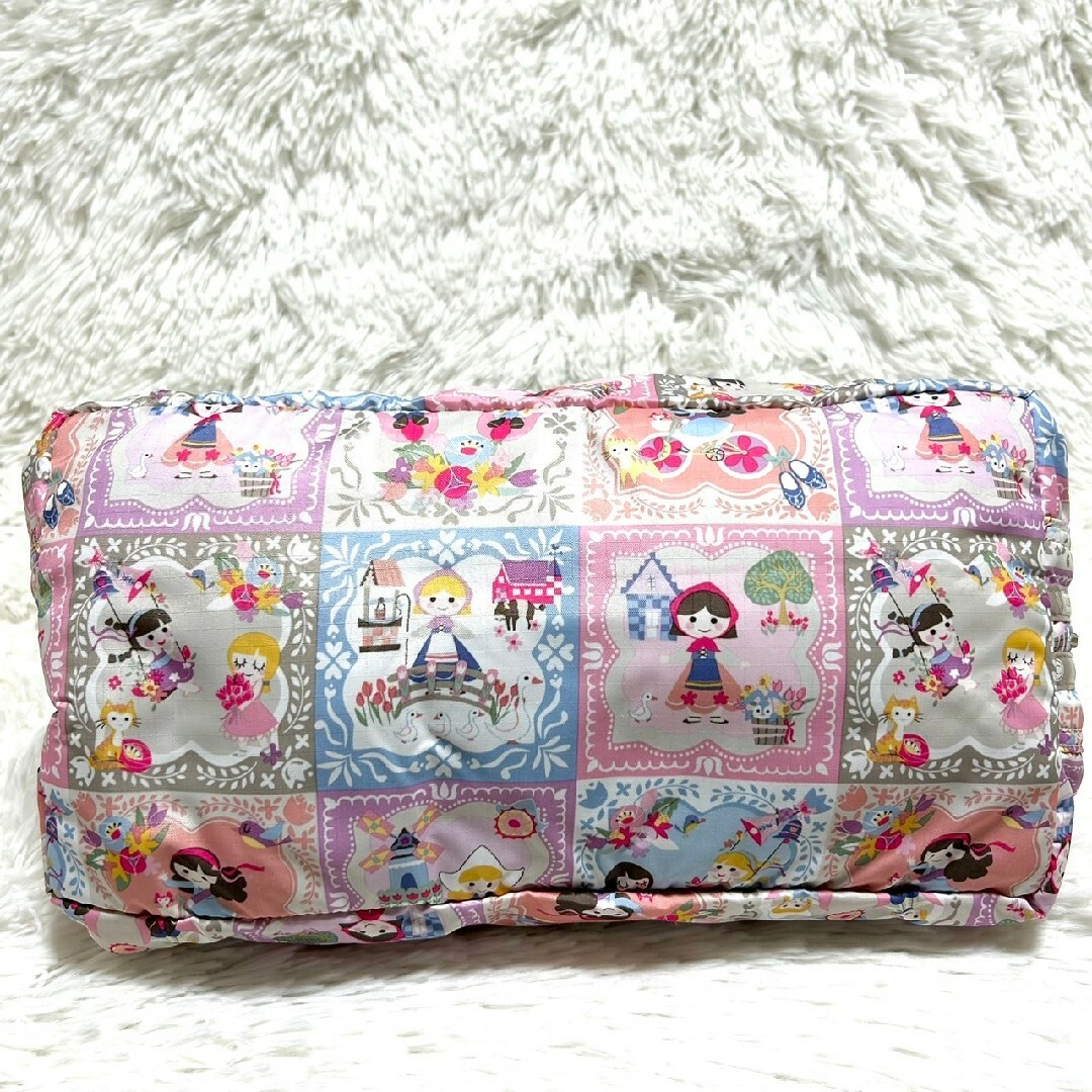日本初の LeSportsac - イッツアスモールワールド レスポートサック バッグ