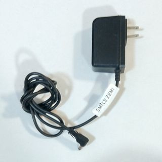 ベネッセ(Benesse)のスマイルゼミ タブレット用 充電器（ACアダプター）純正品(バッテリー/充電器)