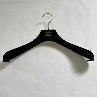 CHANEL(押し入れ収納/ハンガー)のフリマアイテム一覧 CHANEL(押し入れ収納/ハンガー)のフリマアイテム一覧