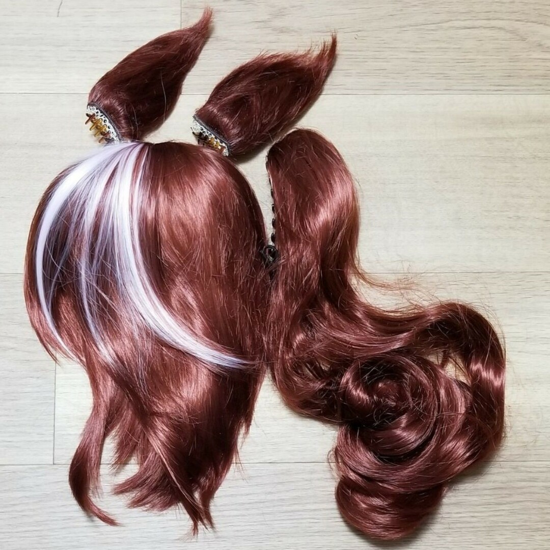 □ウマ娘 トウカイテイオー ウィッグ コスプレ 耐熱 耳付き 競馬 かつら エンタメ/ホビーのコスプレ(ウィッグ)の商品写真
