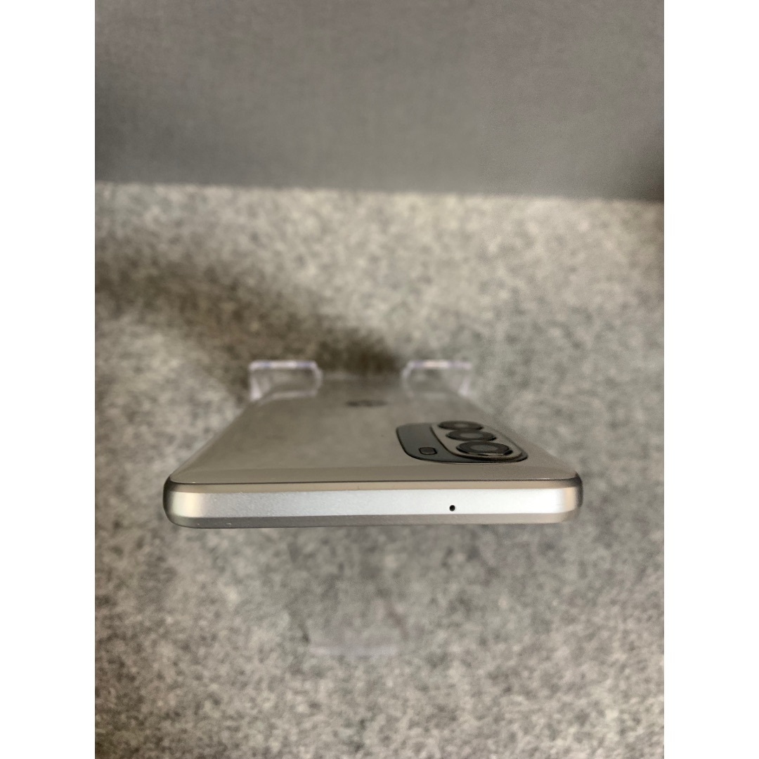 Motorola(モトローラ)の超美品 SIMフリー MOTOROLA moto g52j 5G 256GB パ スマホ/家電/カメラのスマートフォン/携帯電話(スマートフォン本体)の商品写真