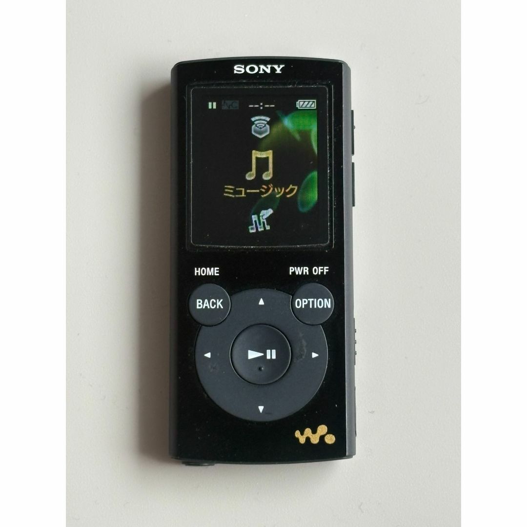 SONY(ソニー)のSONY ウォークマン メモリータイプ スピーカー付 ブラック 可動確認済 スマホ/家電/カメラのオーディオ機器(ポータブルプレーヤー)の商品写真
