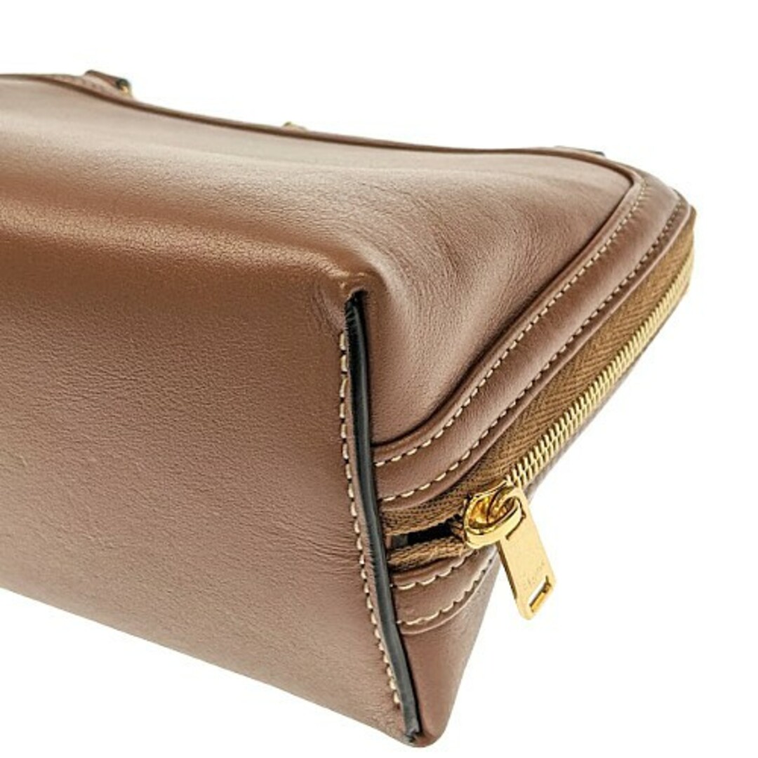 CELINE チェーン付きクラッチ キュイル 10E383DR8 04LU ☆Celine☆キュイール トリオンフ チェーン付きクラッチバッグ